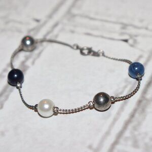 🌊 Silver & Blue Beaded Bracelet · Faux Pearls · 7.25" · Coastal Cool 🌊